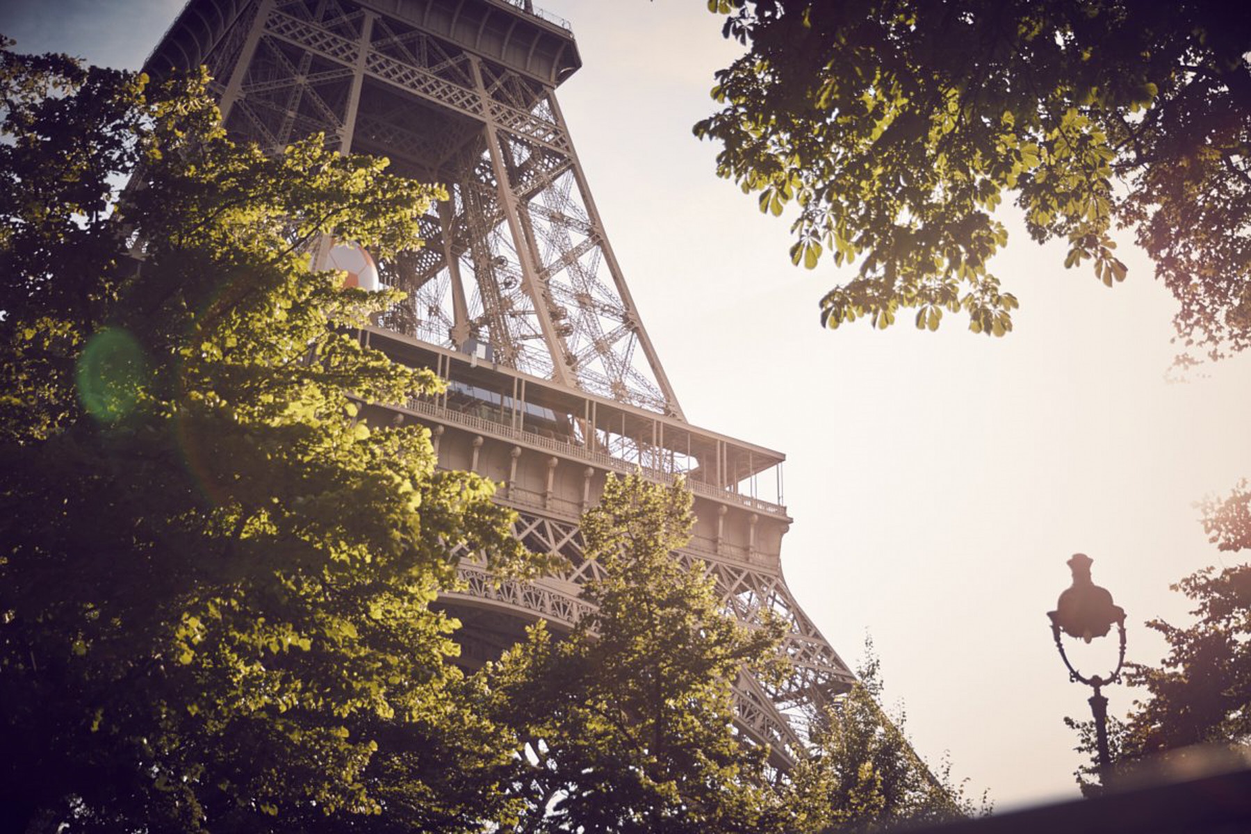 mercedes-benz advertorial paris (5 images) by Mike Meyer Photography
