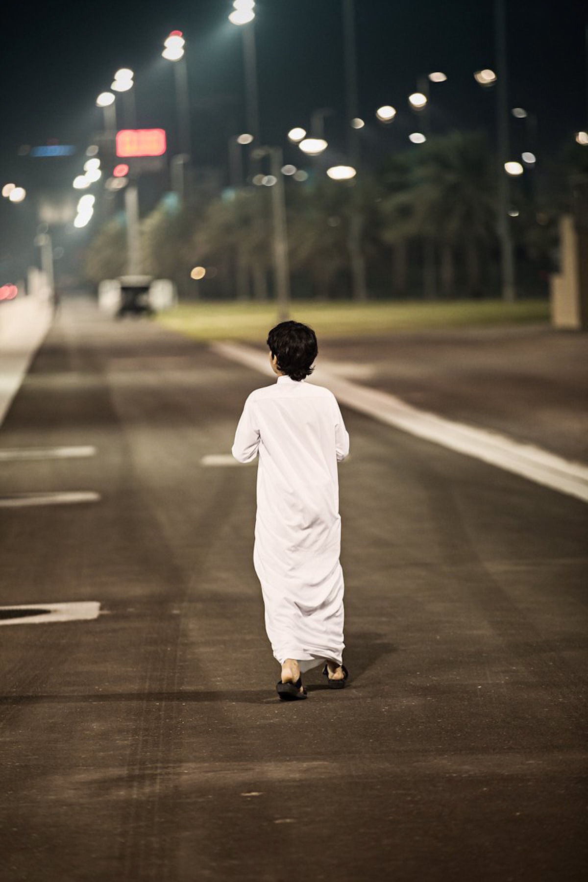 nissan magazine scheich dich coverstory dubai (11 images) by Mike Meyer Photography