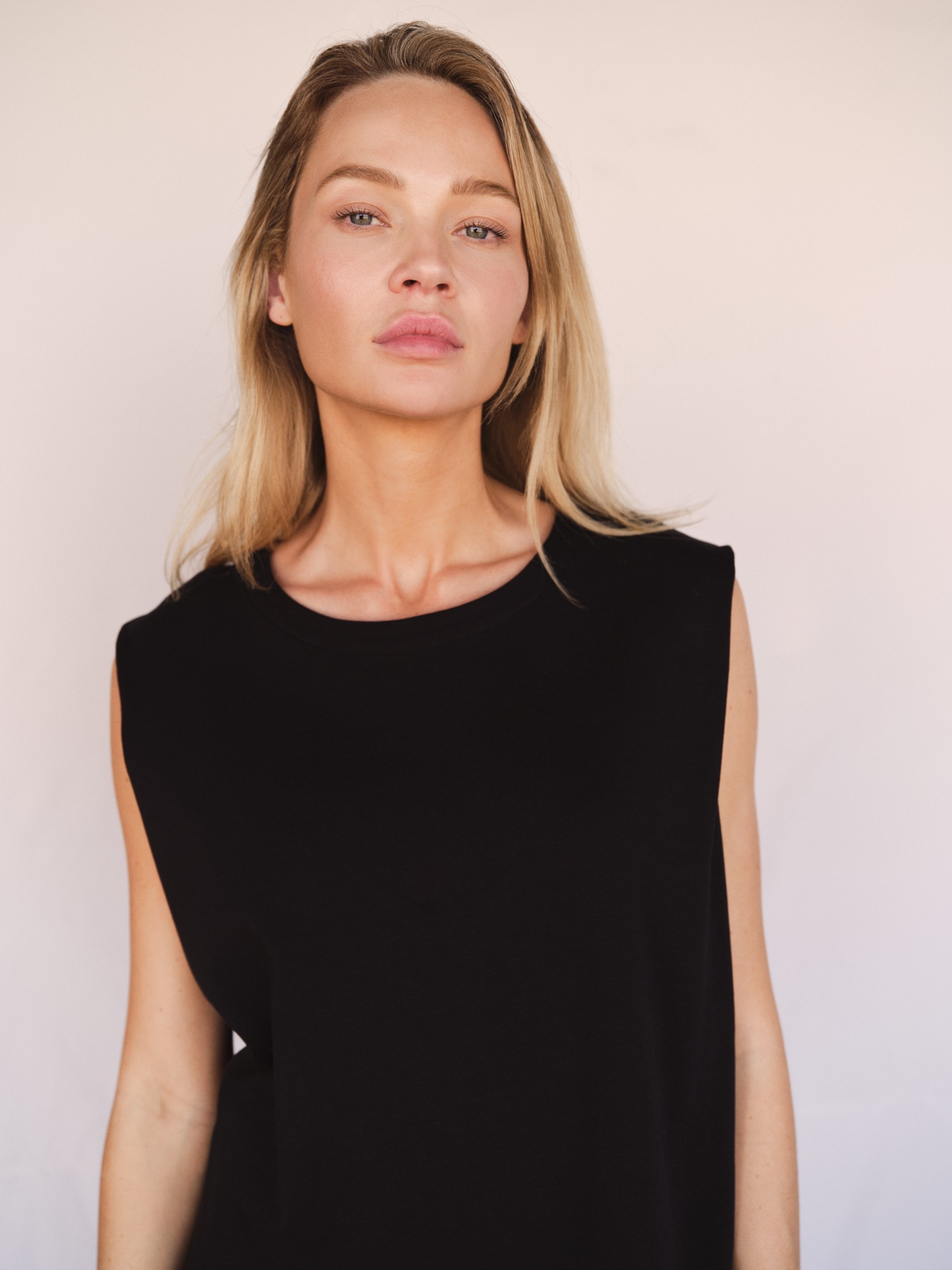 the wote dubai campaign  by Mike Meyer Photography