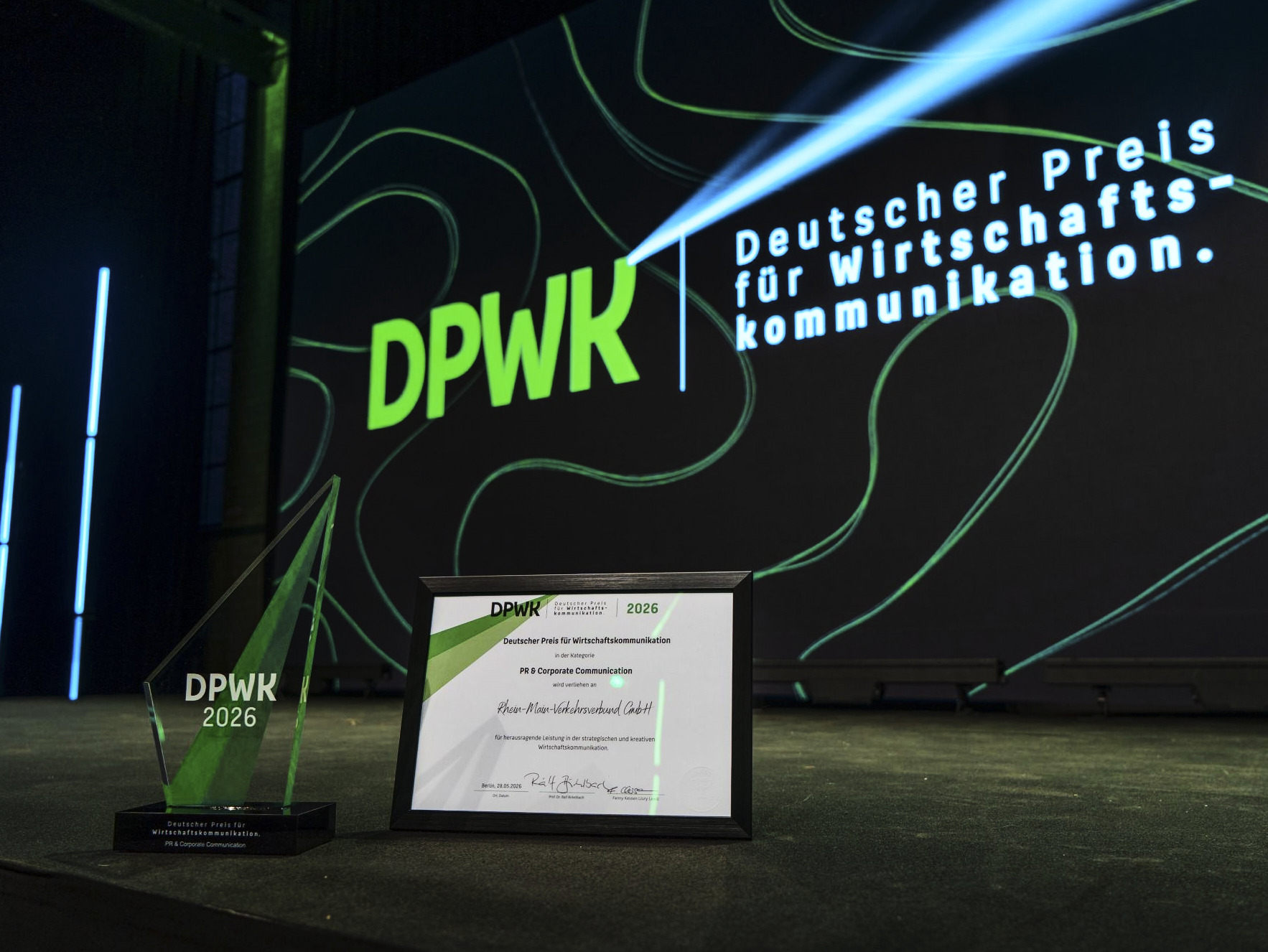 Deutscher Preis für Wirtschaftskommunikation 2026 gemeinsam mit   dem Rhein Main Verkehrsverband GmbH für unsere Kampagne "30 Jahre RMV – mit euch durchs Leben"   by Mike Meyer Photography